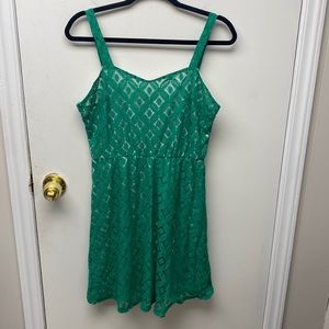 Francesca’s Green Lace Sleeveless Dress